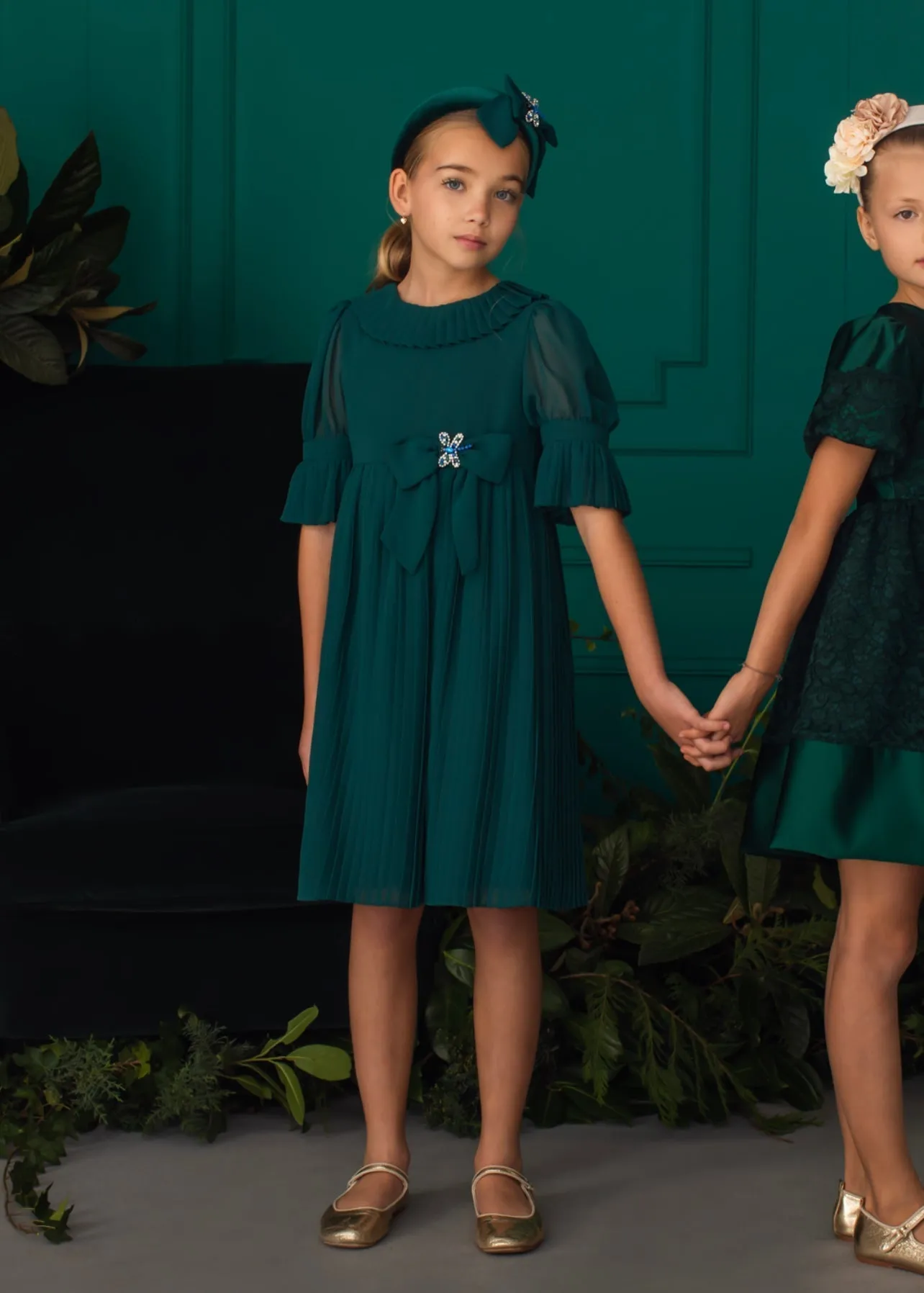 Beautiful Emerald Green chiffon dress with Bow details.Beautiful,