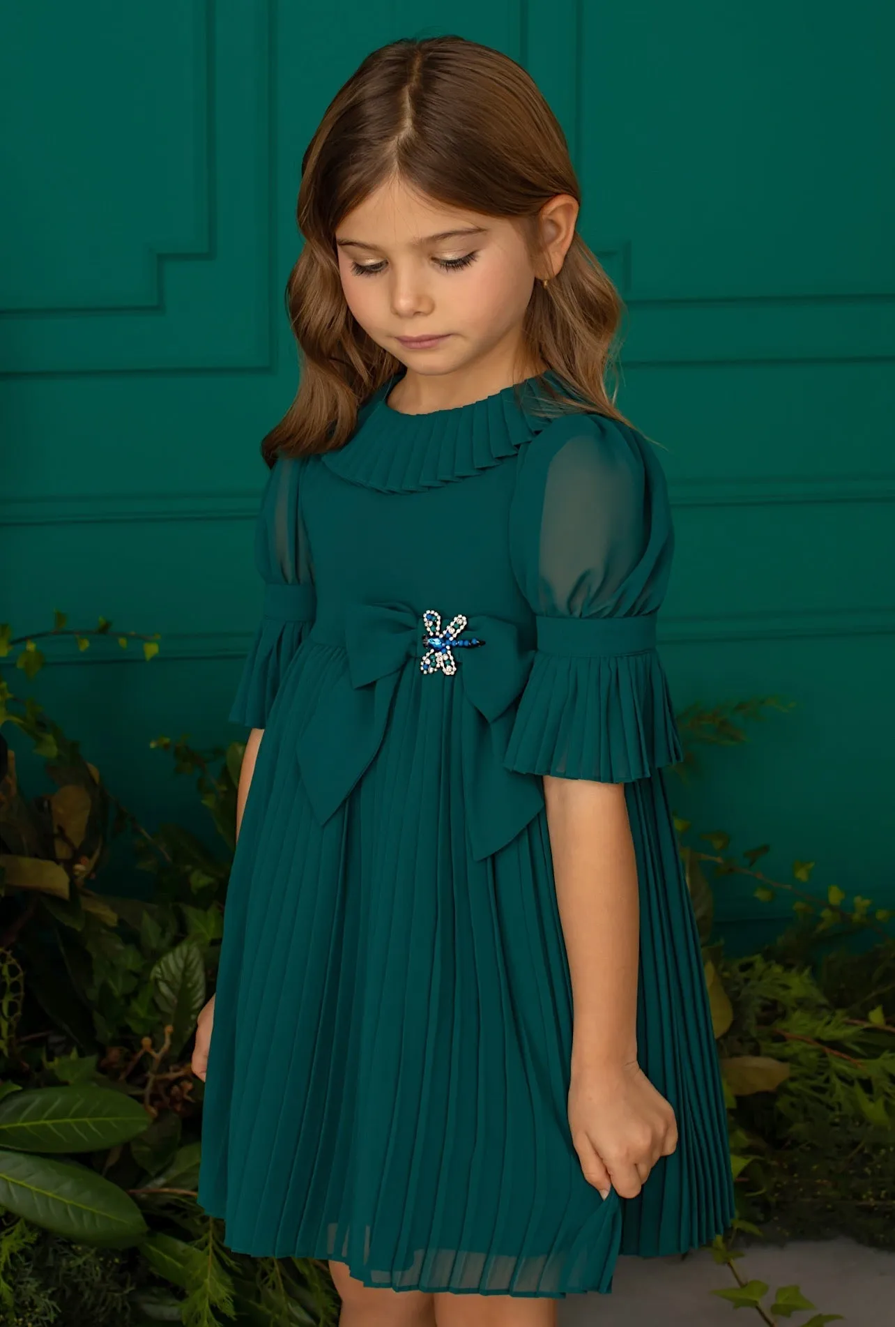 Beautiful Emerald Green chiffon dress with Bow details.Beautiful,