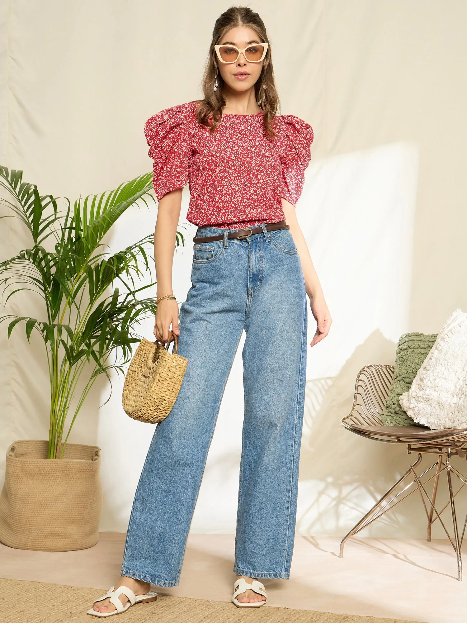Berrylush Women Red & White Floral Printed Round Neck Puff Sleeves Back Button-Up Keyhole Regular Top