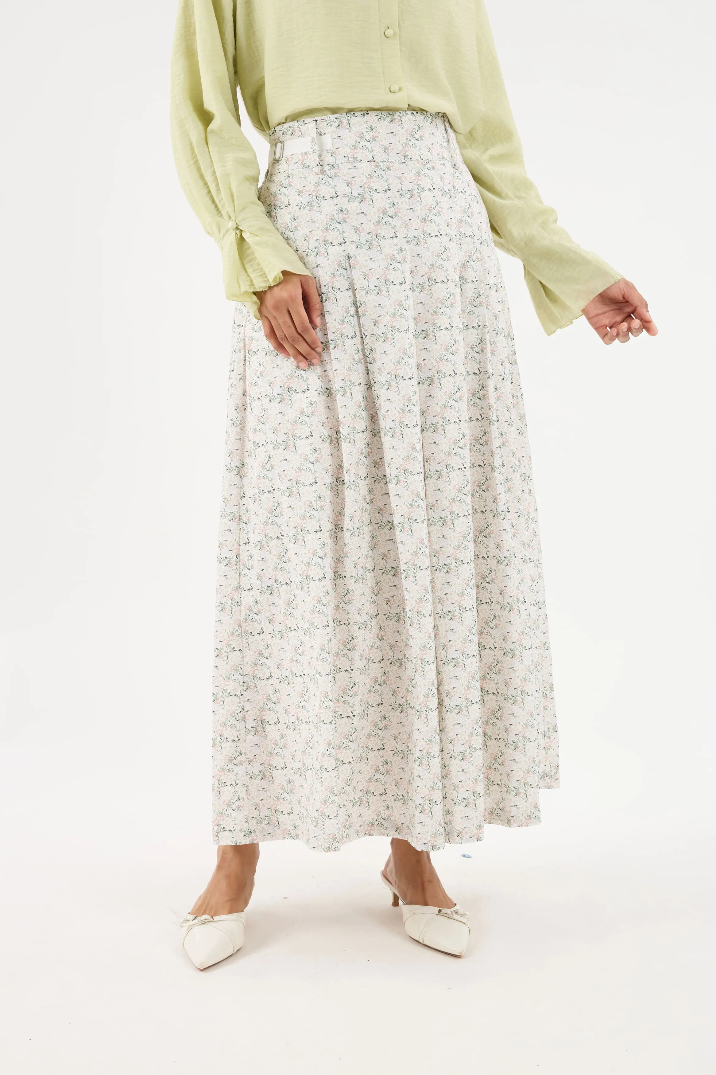 Mekar Off-White Pleated Skirt