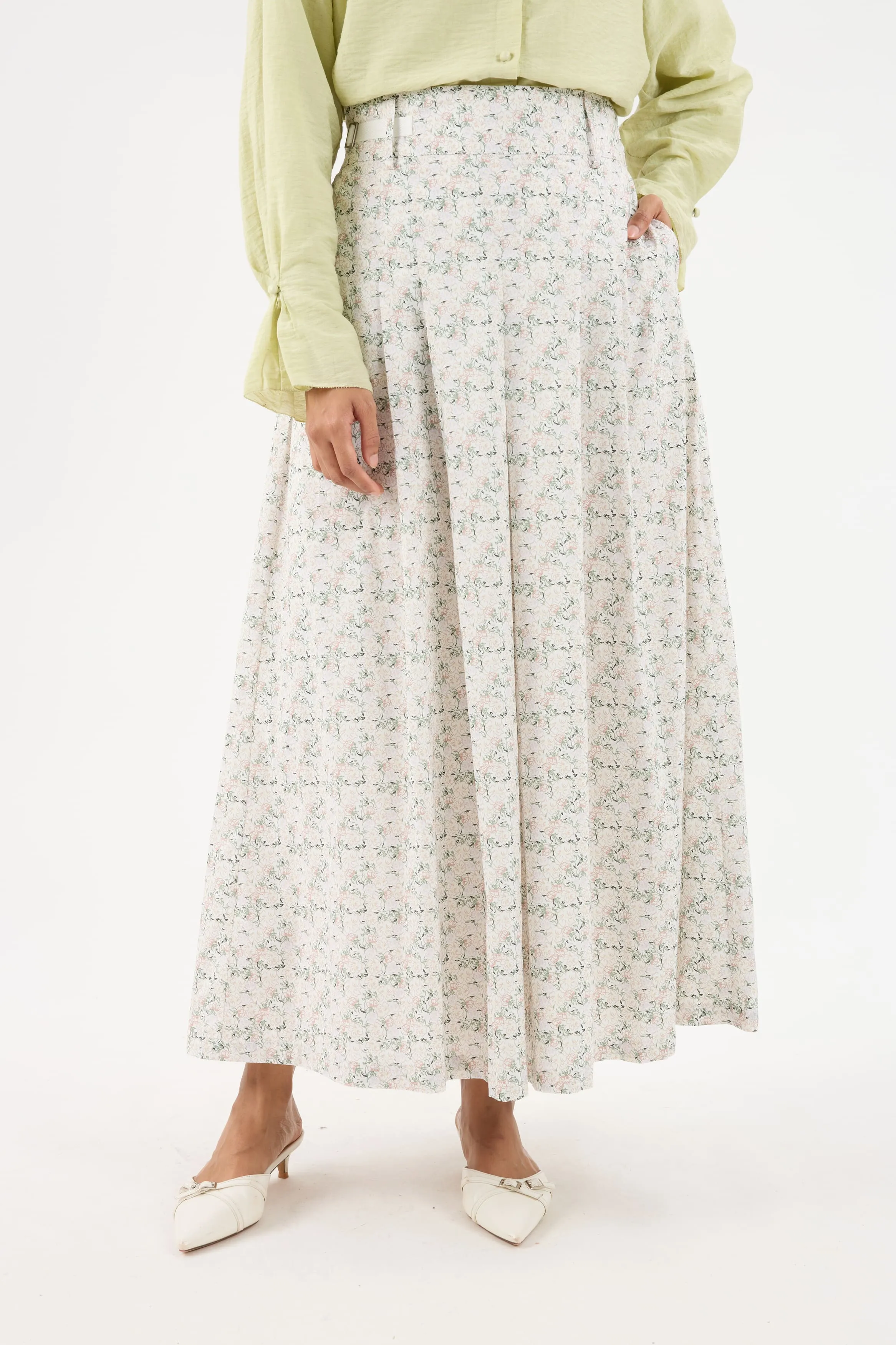 Mekar Off-White Pleated Skirt