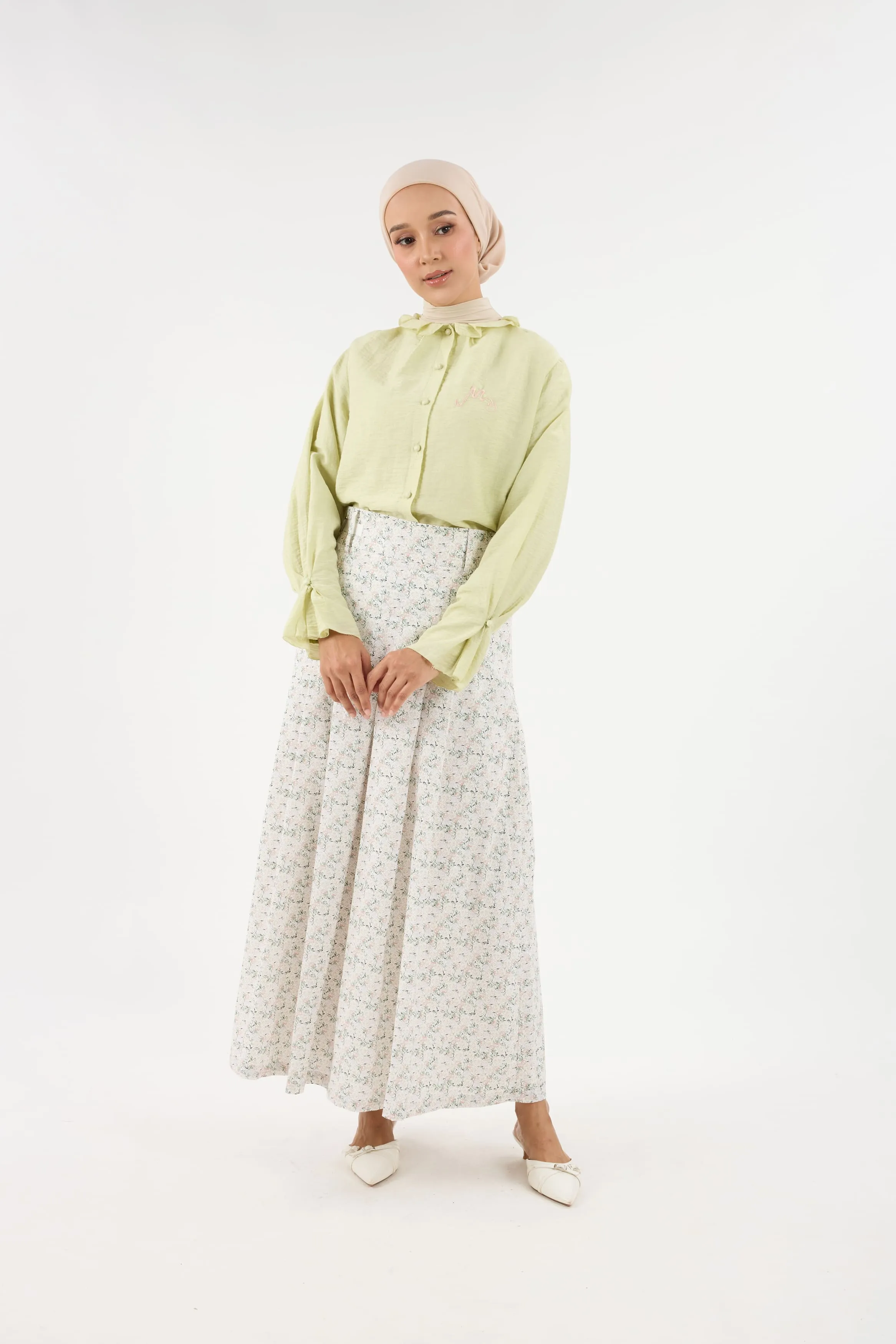 Mekar Off-White Pleated Skirt