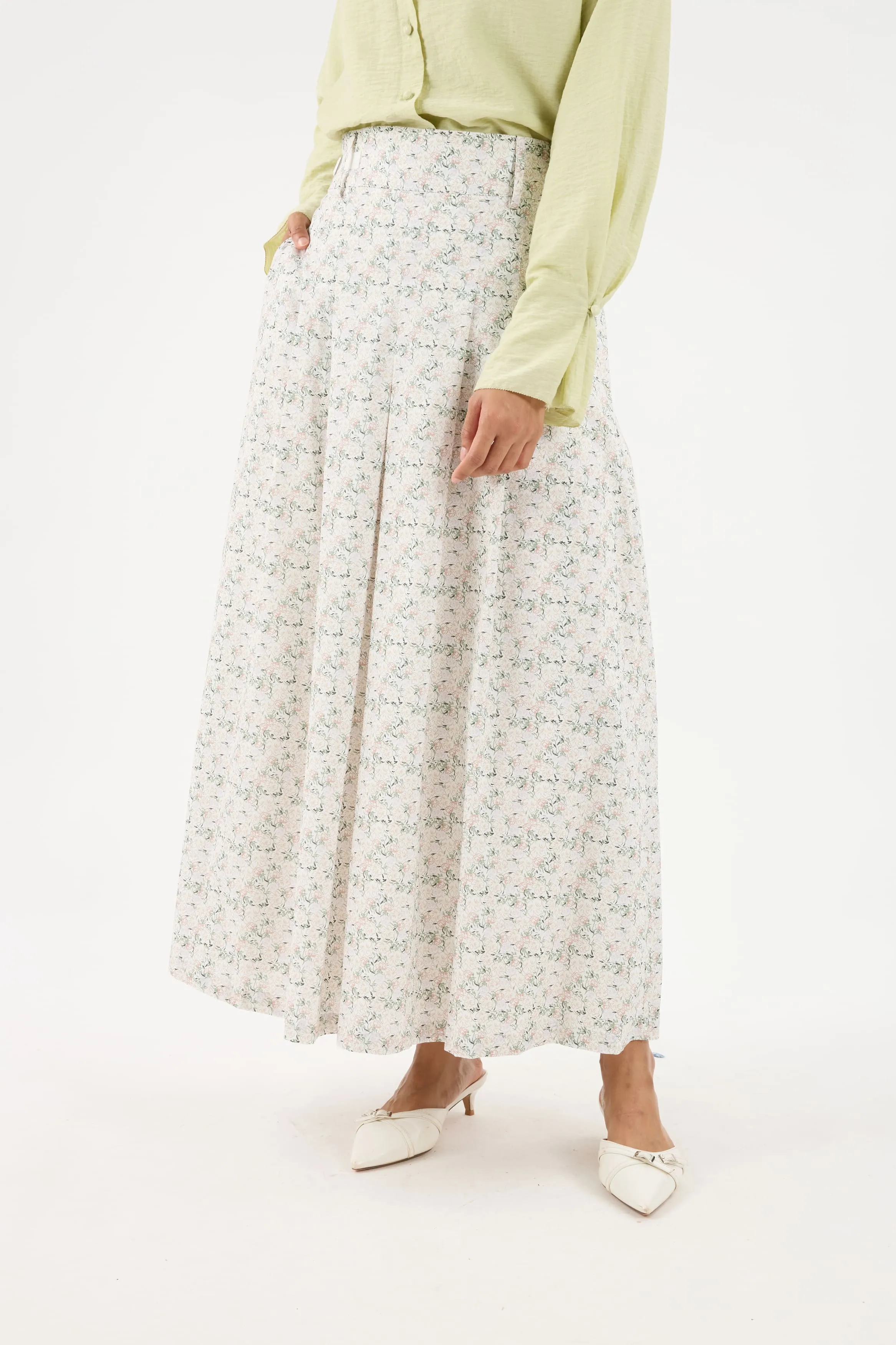 Mekar Off-White Pleated Skirt
