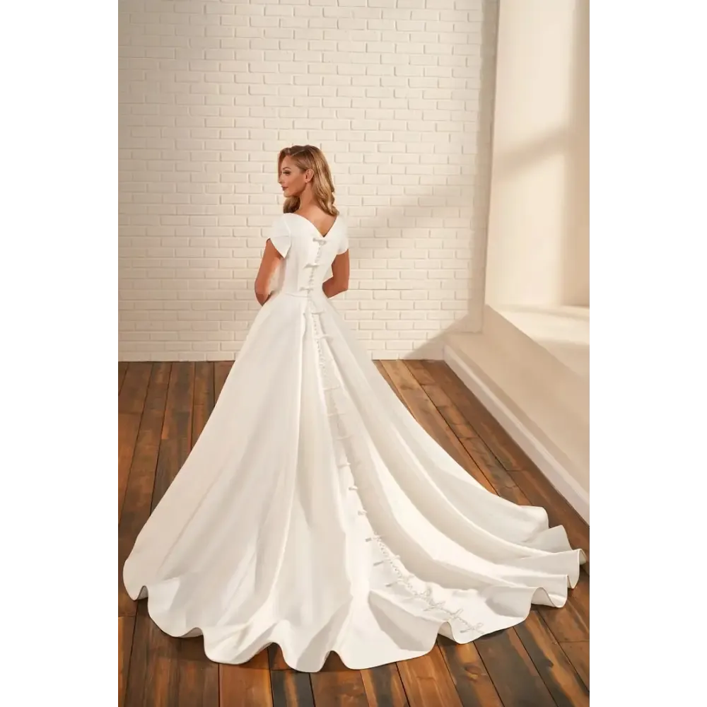 MOD221 by Mon Cheri - SAMPLE SALE
