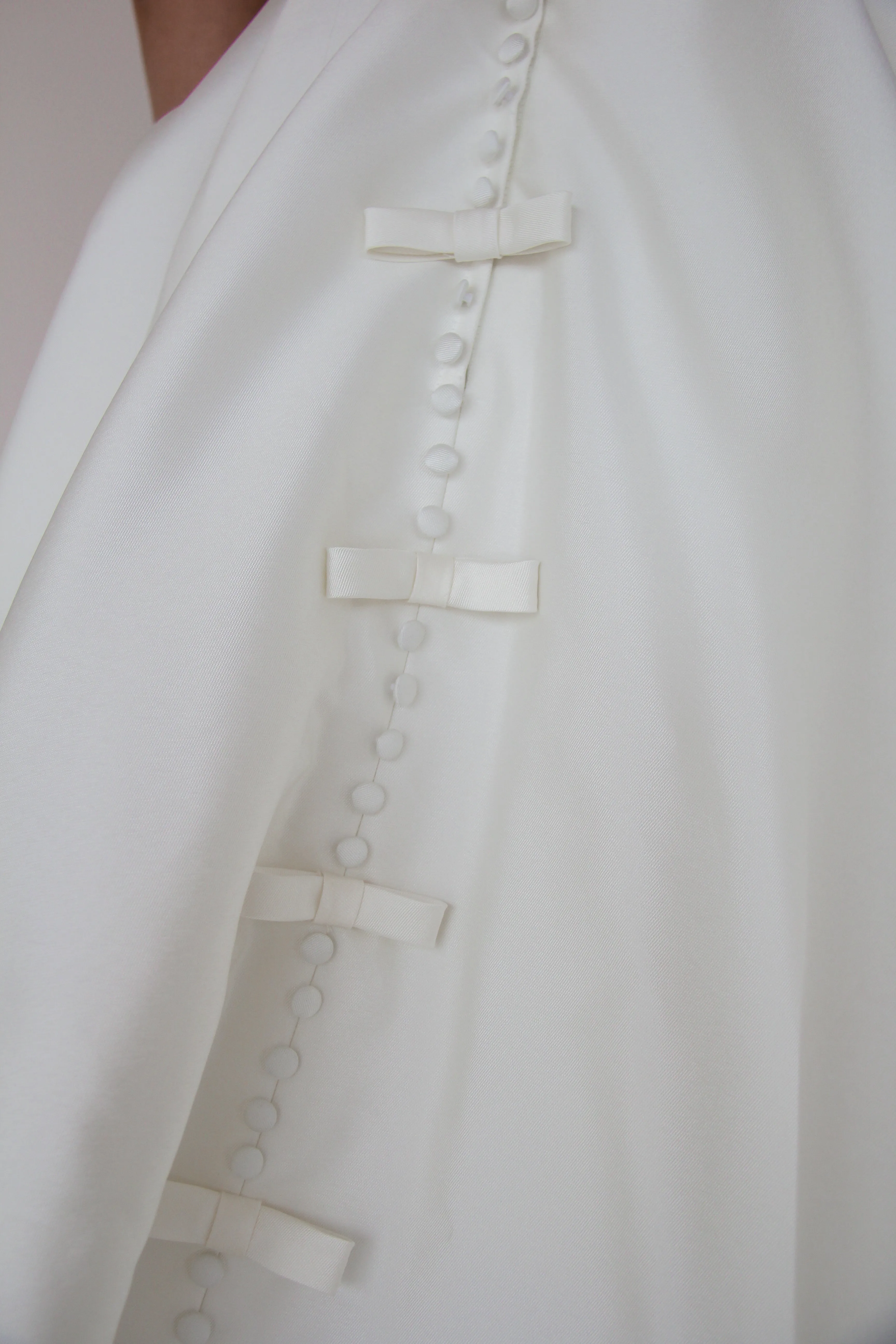 MOD221 by Mon Cheri - SAMPLE SALE
