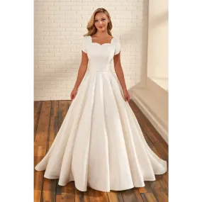 MOD221 by Mon Cheri - SAMPLE SALE