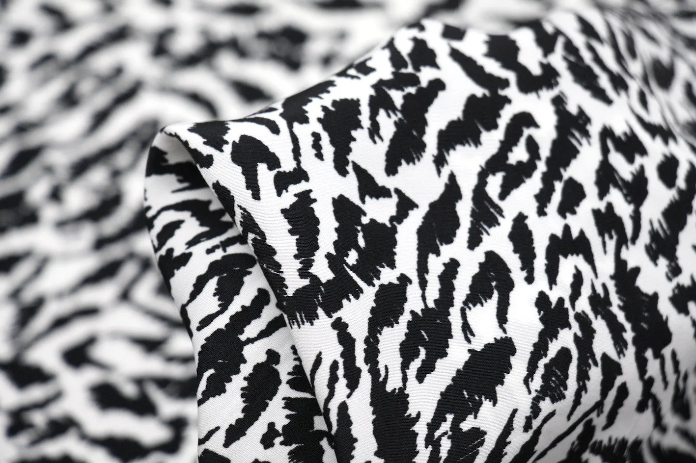 Remnant of Nowhere Cat Black Technical Polyester