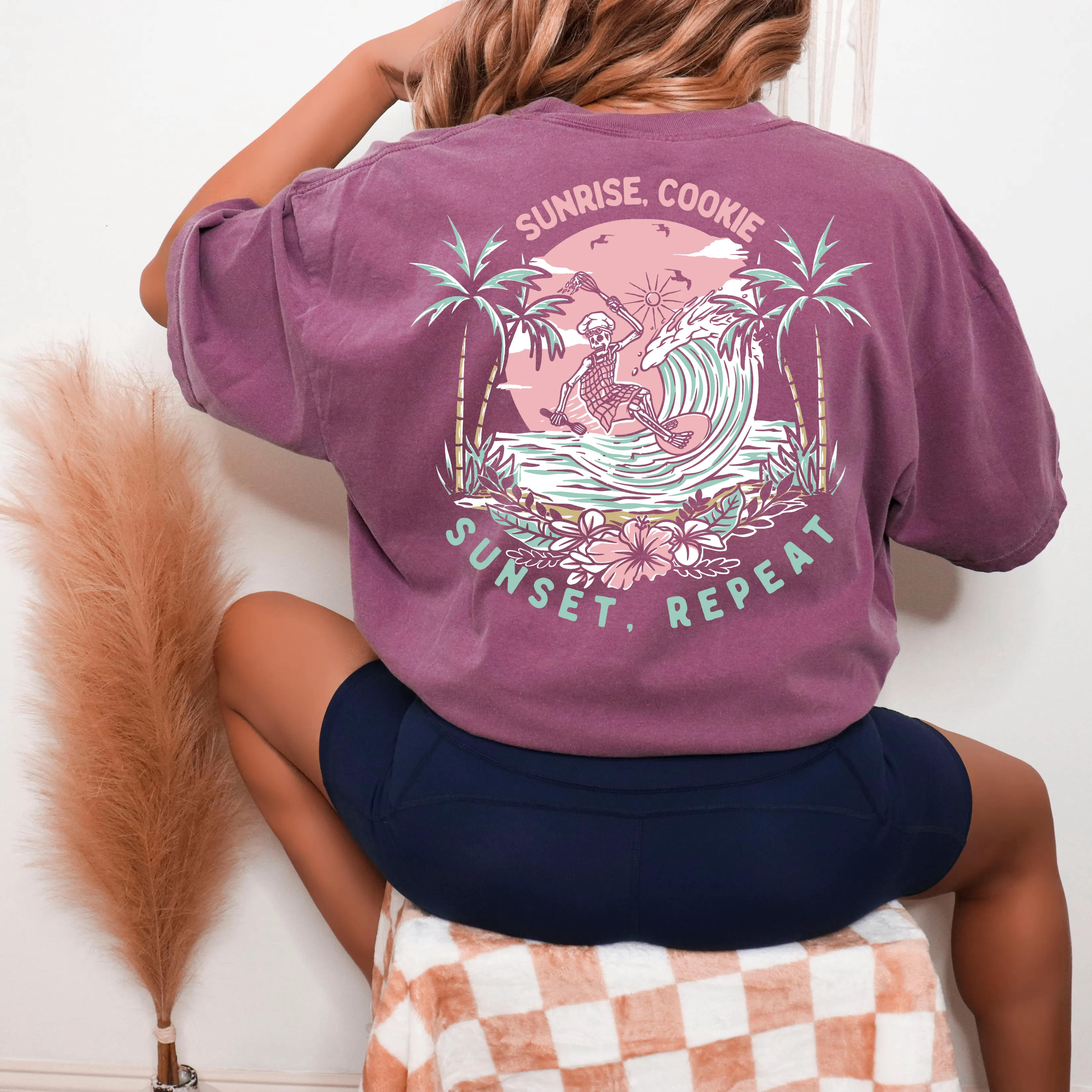 Surf Skelly [pocket & back design] - T-Shirt