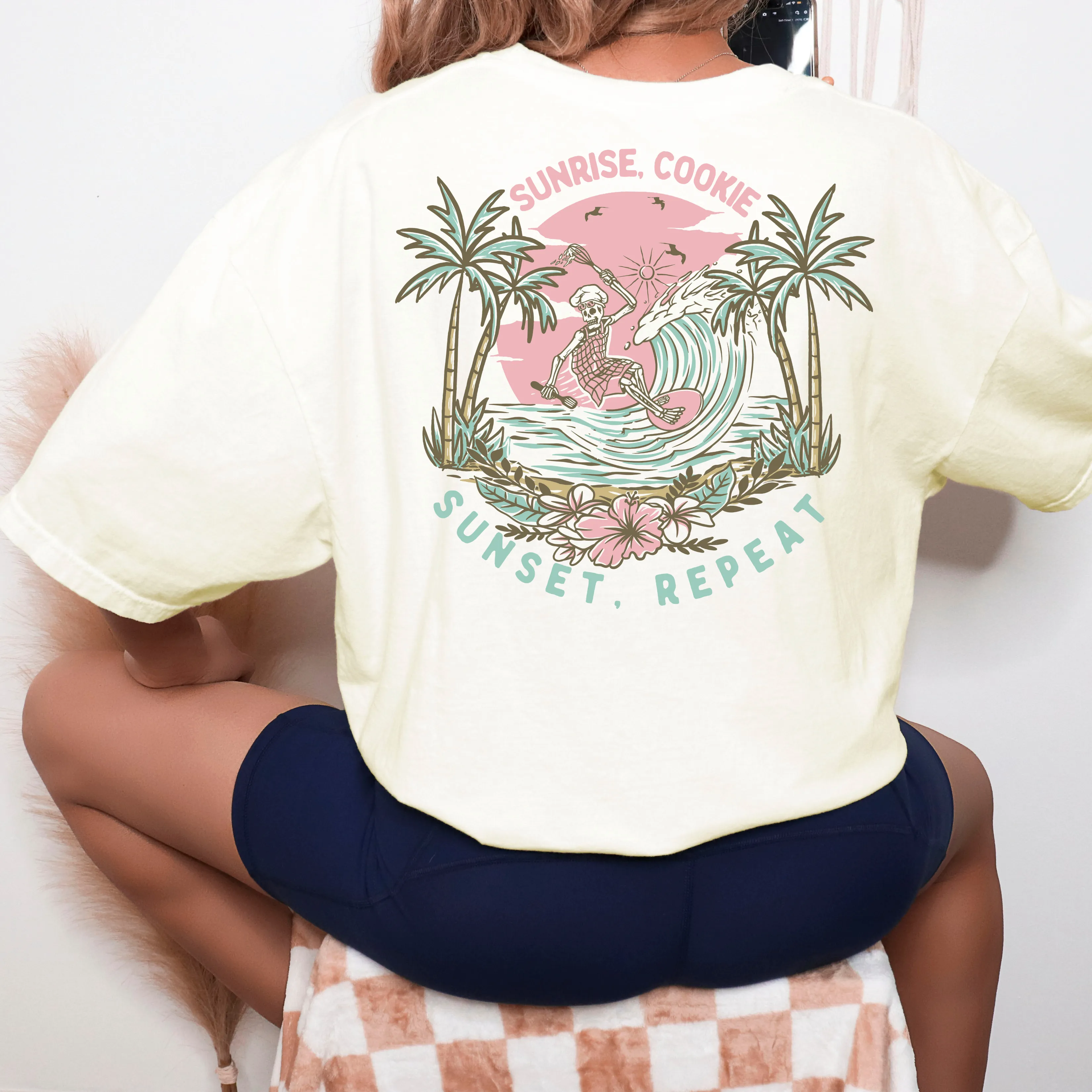 Surf Skelly [pocket & back design] - T-Shirt