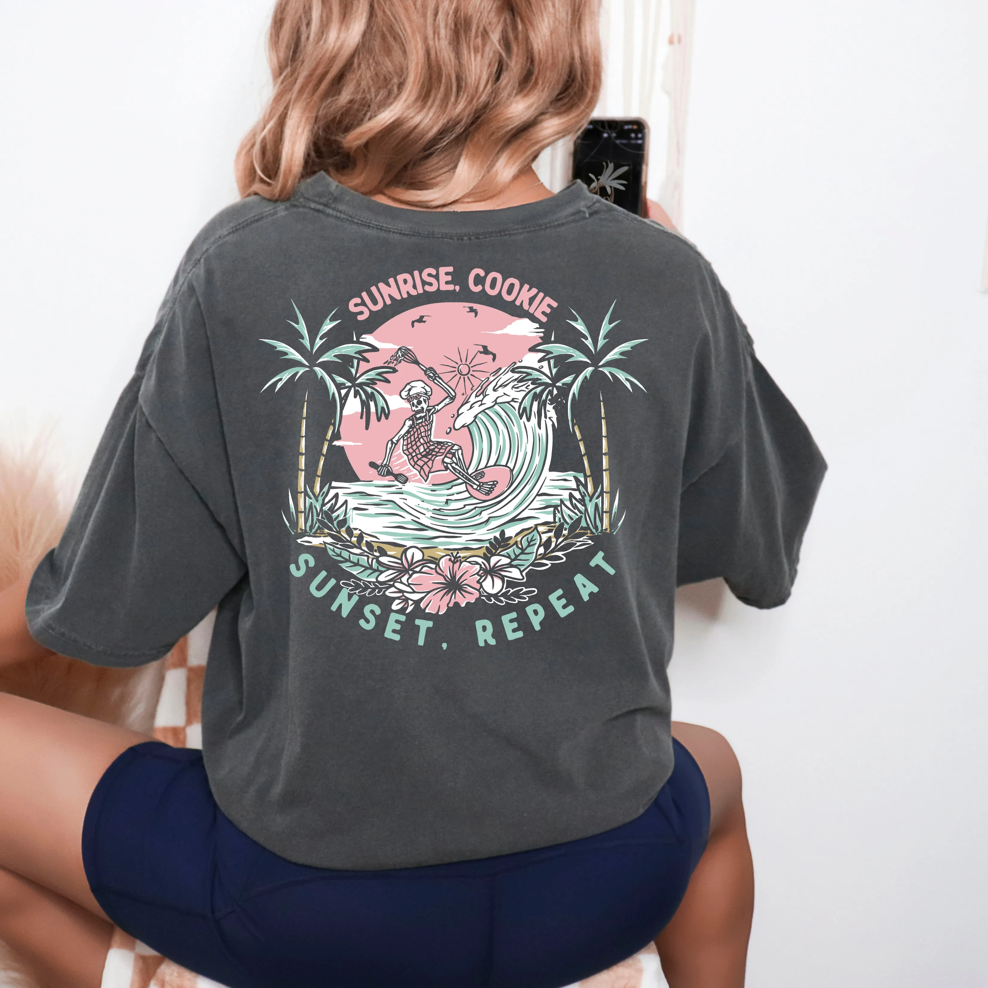 Surf Skelly [pocket & back design] - T-Shirt