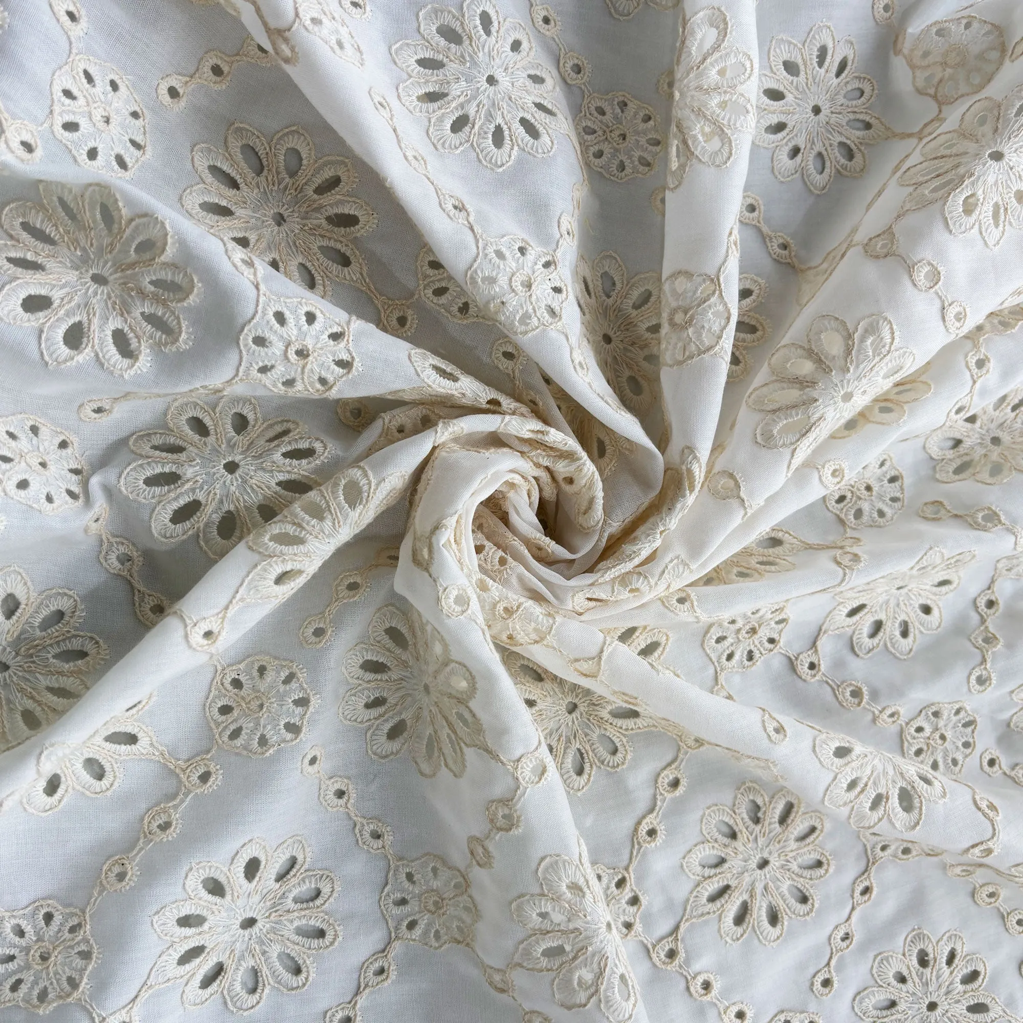 White Schiffli Embroidery Cotton Fabric DVT-23815